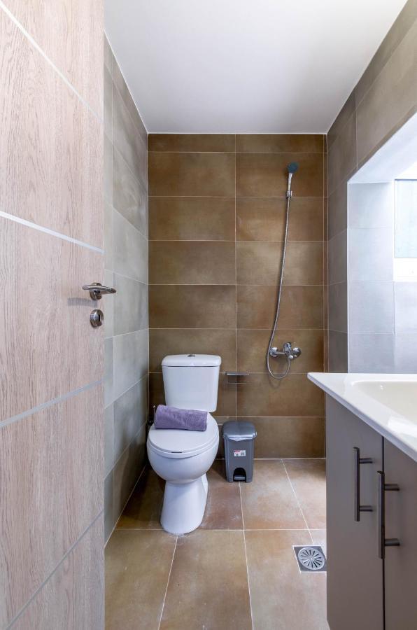 Renovated 2Bd House Close To Pireus Port Ngoại thất bức ảnh